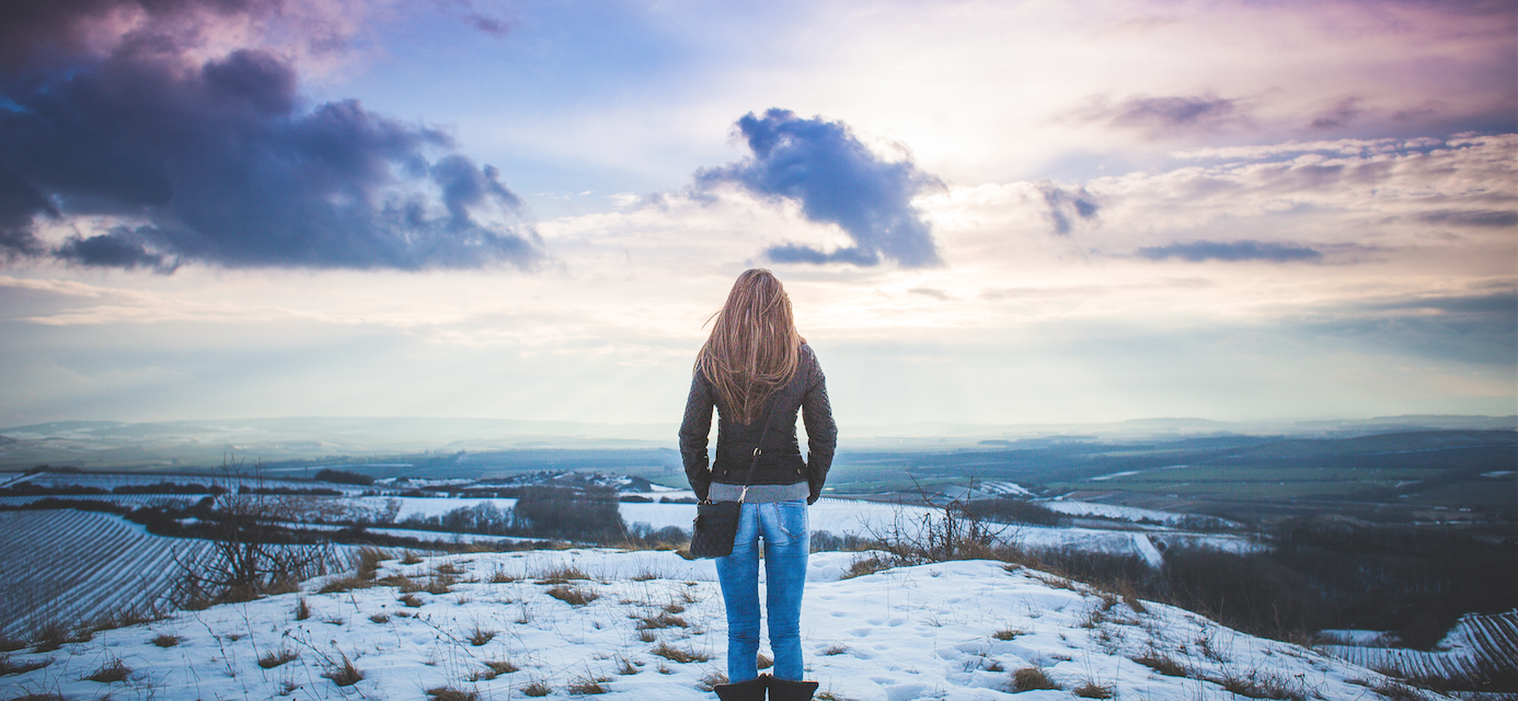 woman looking to the landscape